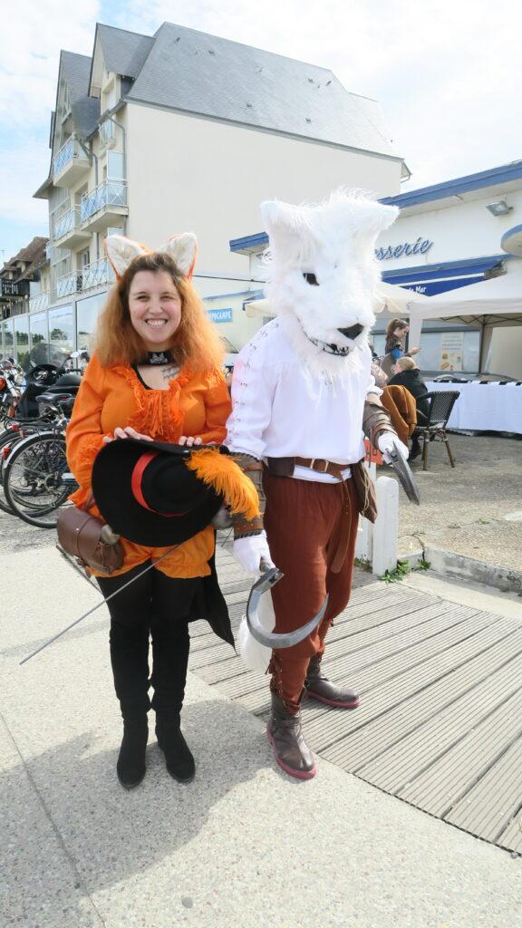 Paul cosplayé en Loup du chat Potté & Léa cosplayé en Chat potté- Cidre et dragon 2023